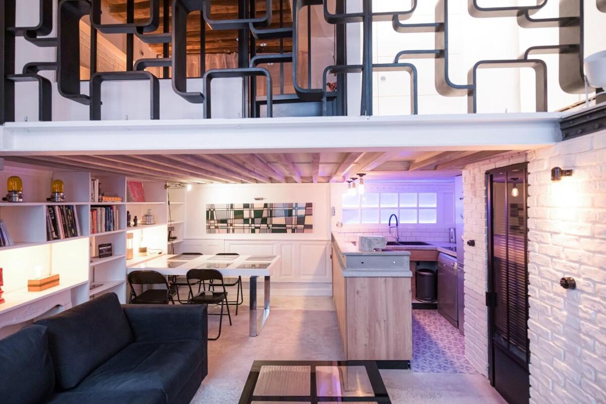 Artist's Mini Loft - Marais * Paris