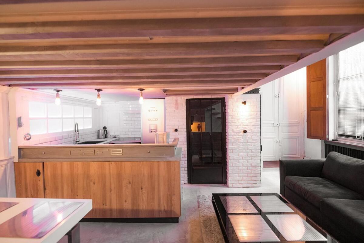 Artist's Mini Loft - Marais * Paris